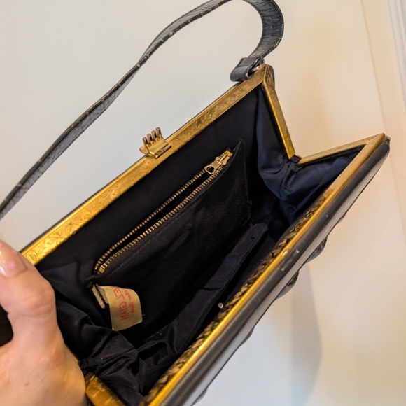 Vintage Black Leather Handbag With Gold Clasp - Picture 7 of 9